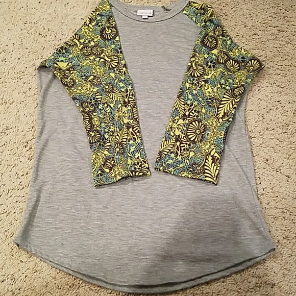 LuLaRoe Tops - Lularoe Randy